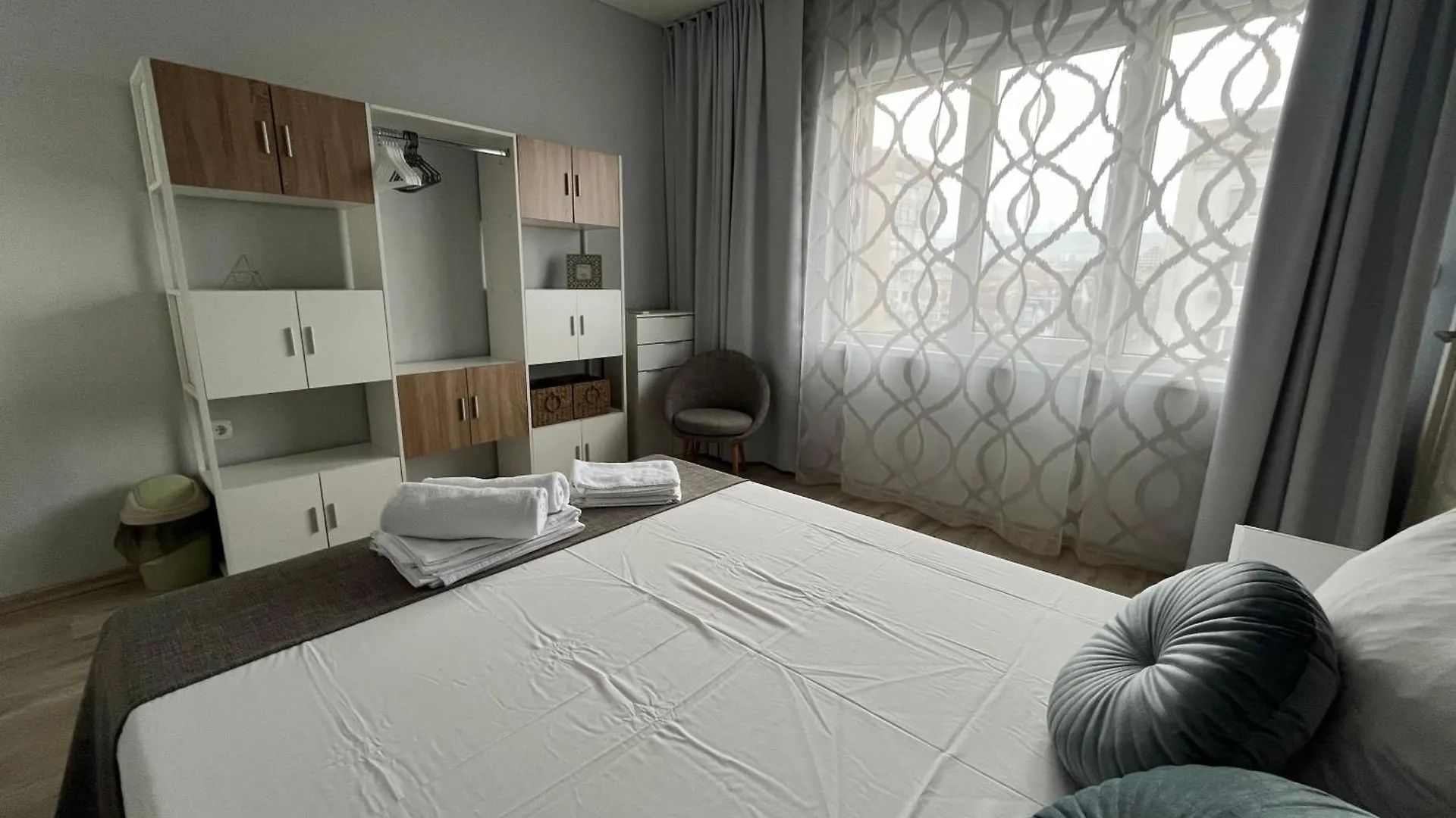 Tevi Apartments Warna