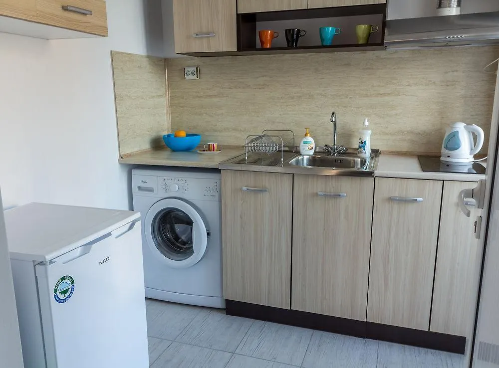 Tevi Apartments Warna 0*,